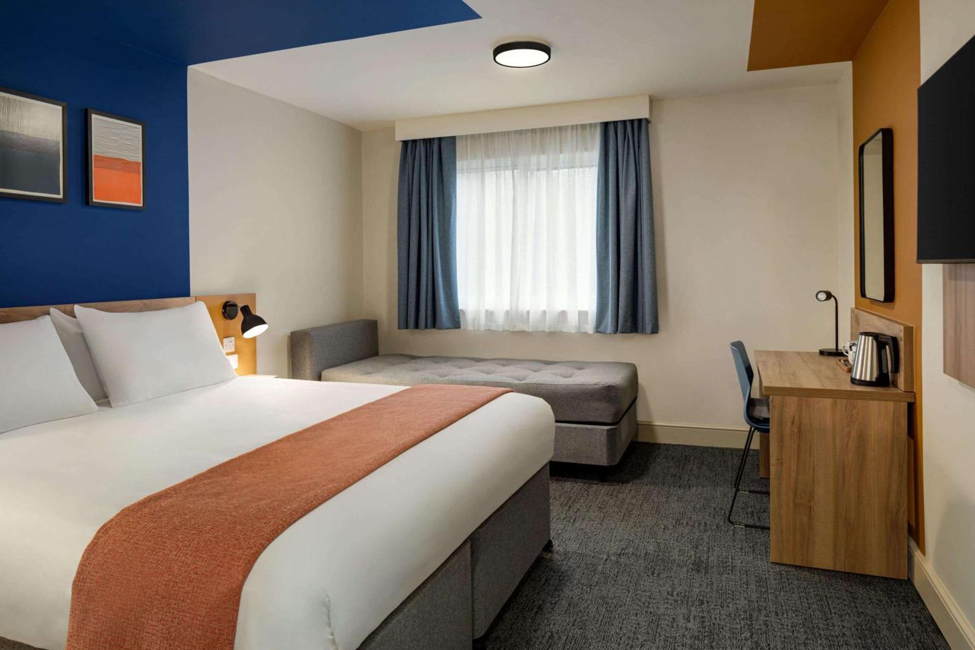 Days Inn Chesterfield - Tibshelf Kültér fotó
