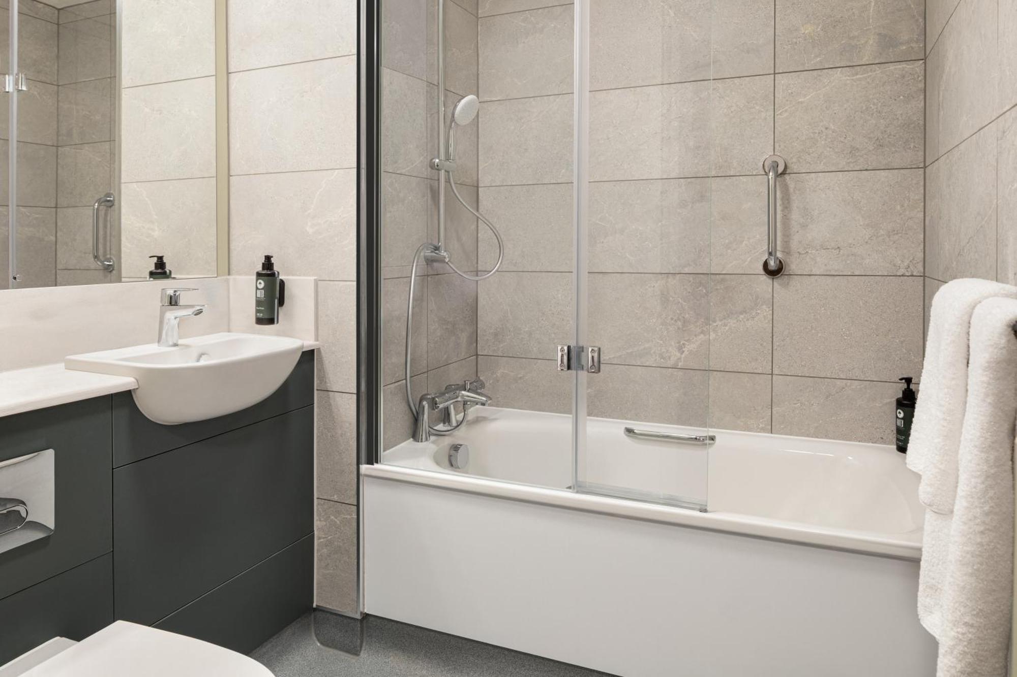 Days Inn Chesterfield - Tibshelf Kültér fotó